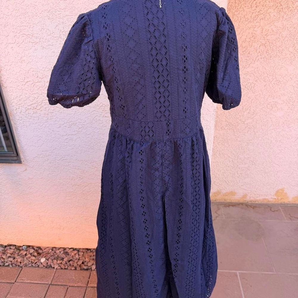 Navy blue eyelet button up dress with puffy sleeves - Picture 6 of 8